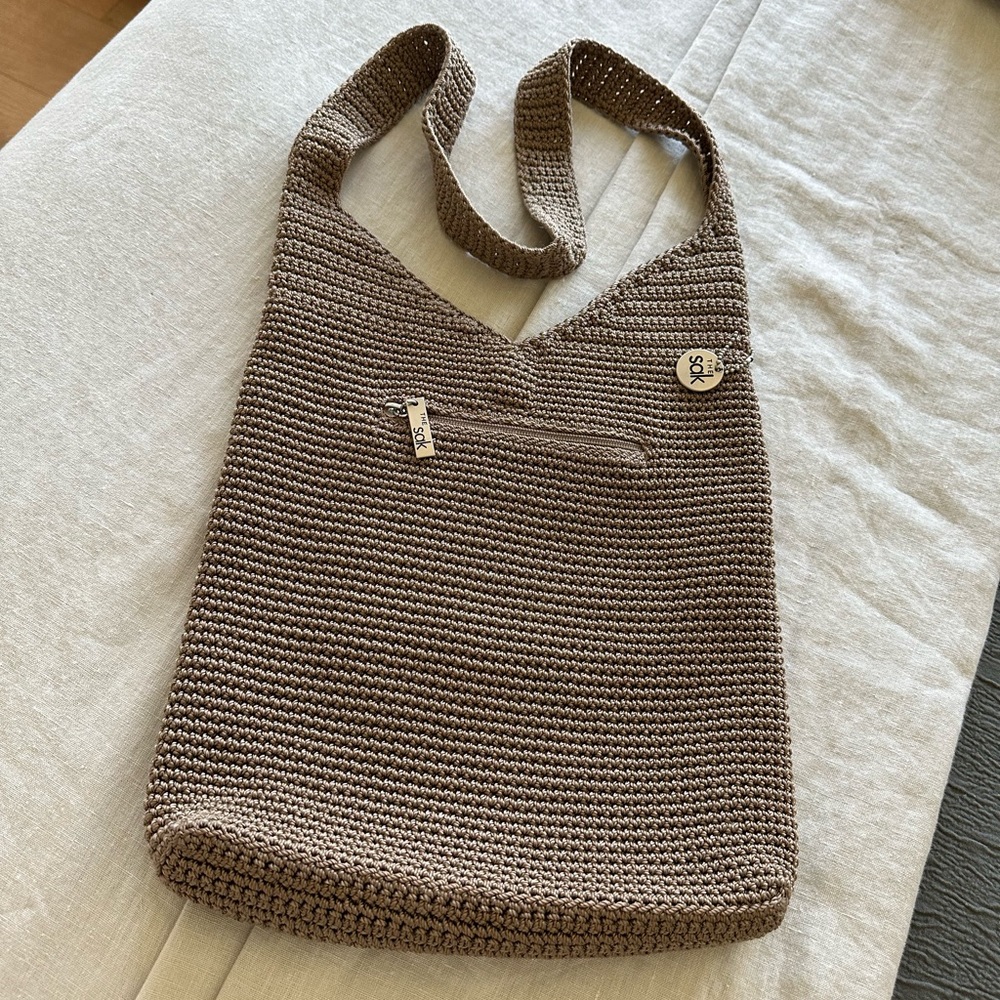 The Sak —in like new condition